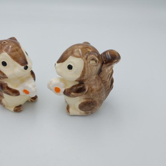 Vintage Ceramic Squirrel Salt and Pepper Shakers - Picture 2 of 5